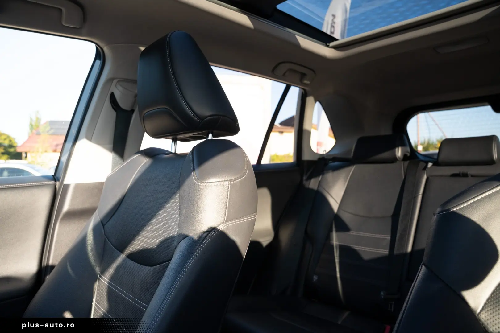 Toyota RAV4 2.5 Hybrid Luxury HSD E-CVT 4x4