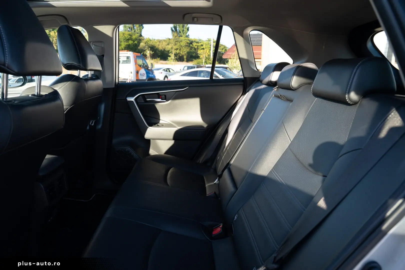 Toyota RAV4 2.5 Hybrid Luxury HSD E-CVT 4x4