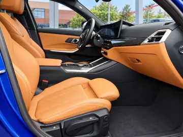 BMW 320 d xDrive M Sport PANO. LASER ACC  AHK 19 ALU