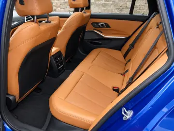 BMW 320 d xDrive M Sport PANO. LASER ACC  AHK 19 ALU