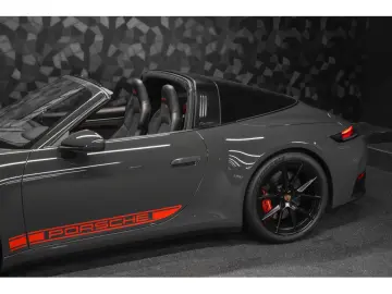PORSCHE 911 TARGA 4 GTS PDK   541 CP   SPORT CHRONO