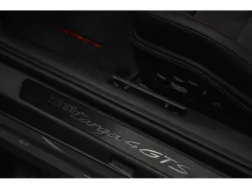 PORSCHE 911 TARGA 4 GTS PDK   541 CP   SPORT CHRONO