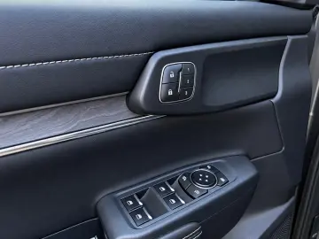 FORD RANGER PLATINUM 3.0 V6 – 4x4 AUTOMAT