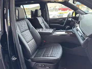 CADILLAC ESCALADE ESV SPORT PLATINUM 6.2 V8 4x4