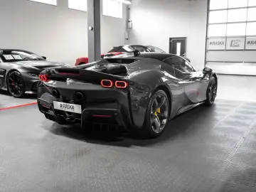 FERRARI SF90 STRADALE – ASSETTO FIORANO  CARBON  DAYTONA