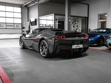 FERRARI SF90 STRADALE – ASSETTO FIORANO  CARBON  DAYTONA