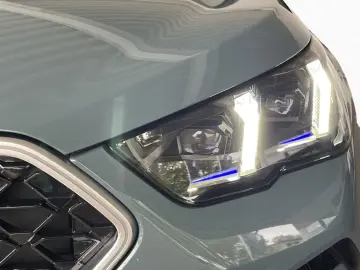 BMW X2 sDrive20i AdpLED 360 St&Go HUD LivePro Iconic