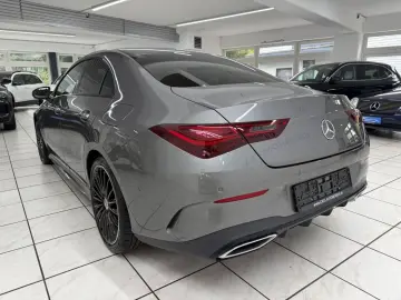 MERCEDES-BENZ CLA 200 AMG Line Night Standheizung Bu…