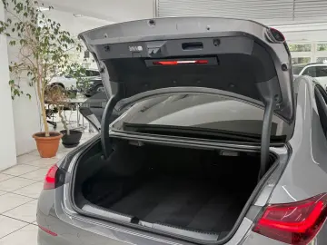 MERCEDES-BENZ CLA 200 AMG Line Night Standheizung Bu…