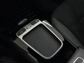 MERCEDES-BENZ CLA 200 AMG Line Night Standheizung Bu…