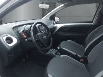 TOYOTA Aygo X-Play Automatik  Team-D CarPlay DAB Kamera