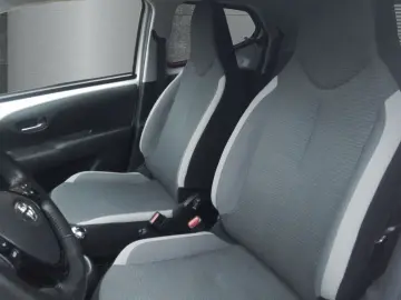 TOYOTA Aygo X-Play Automatik  Team-D CarPlay DAB Kamera