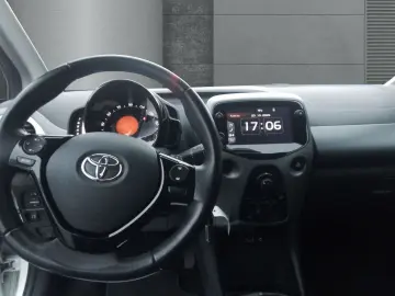 TOYOTA Aygo X-Play Automatik  Team-D CarPlay DAB Kamera