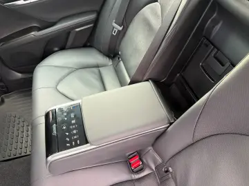 TOYOTA Camry 2.5 Hybrid Executive VIP HYBRID WARRANTY