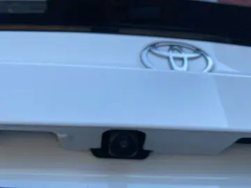 TOYOTA C-HR 1.8 Hybrid TeamD NAVI TECHNIK-PAKET PDC SHZ