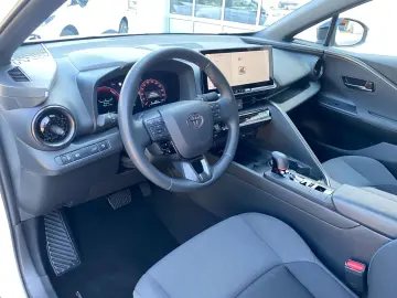 TOYOTA C-HR 1.8 Hybrid TeamD NAVI TECHNIK-PAKET PDC SHZ