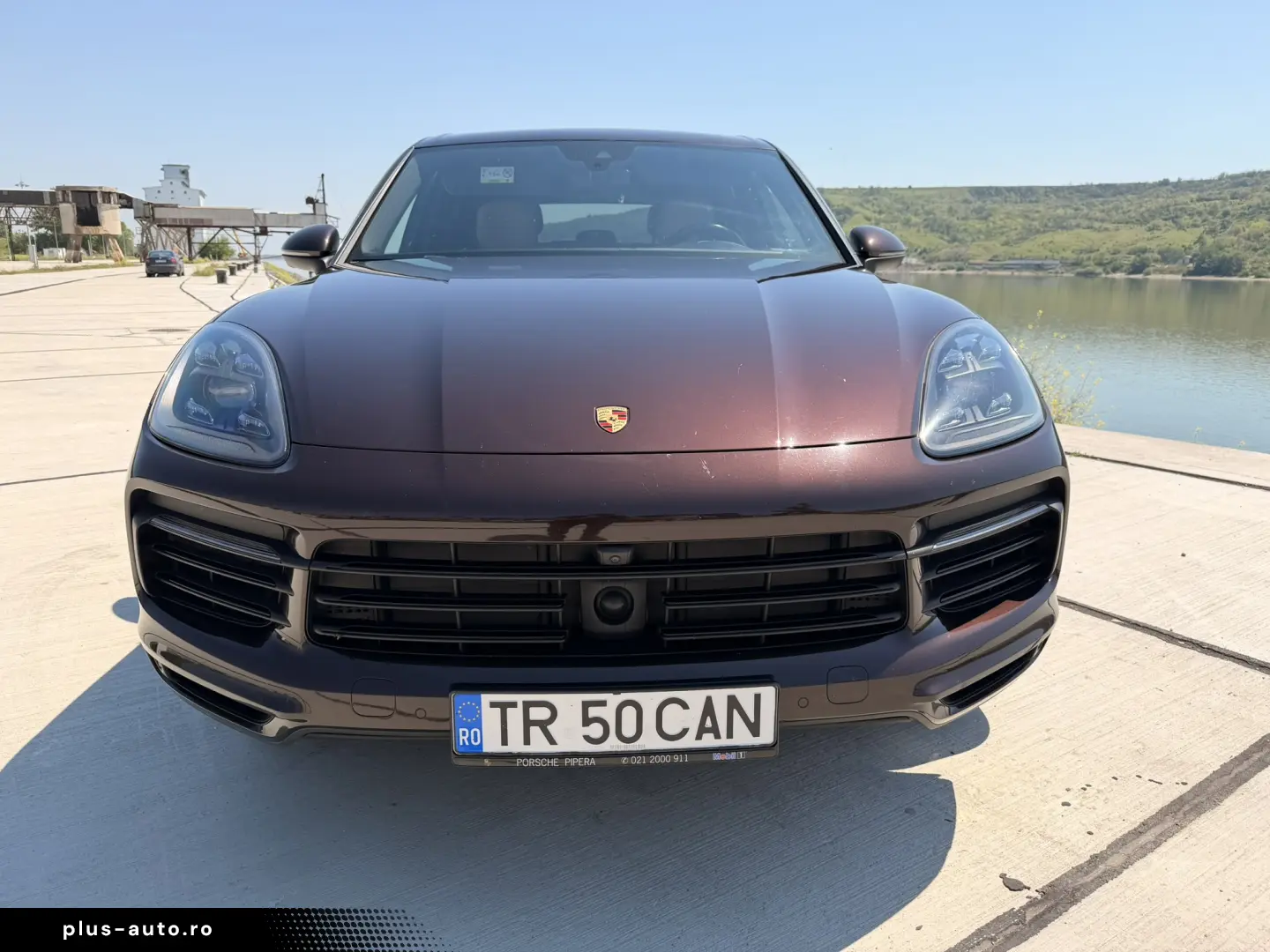 Porsche Cayenne E-Hybrid 462 CP   Peste 29.000 € Opționale