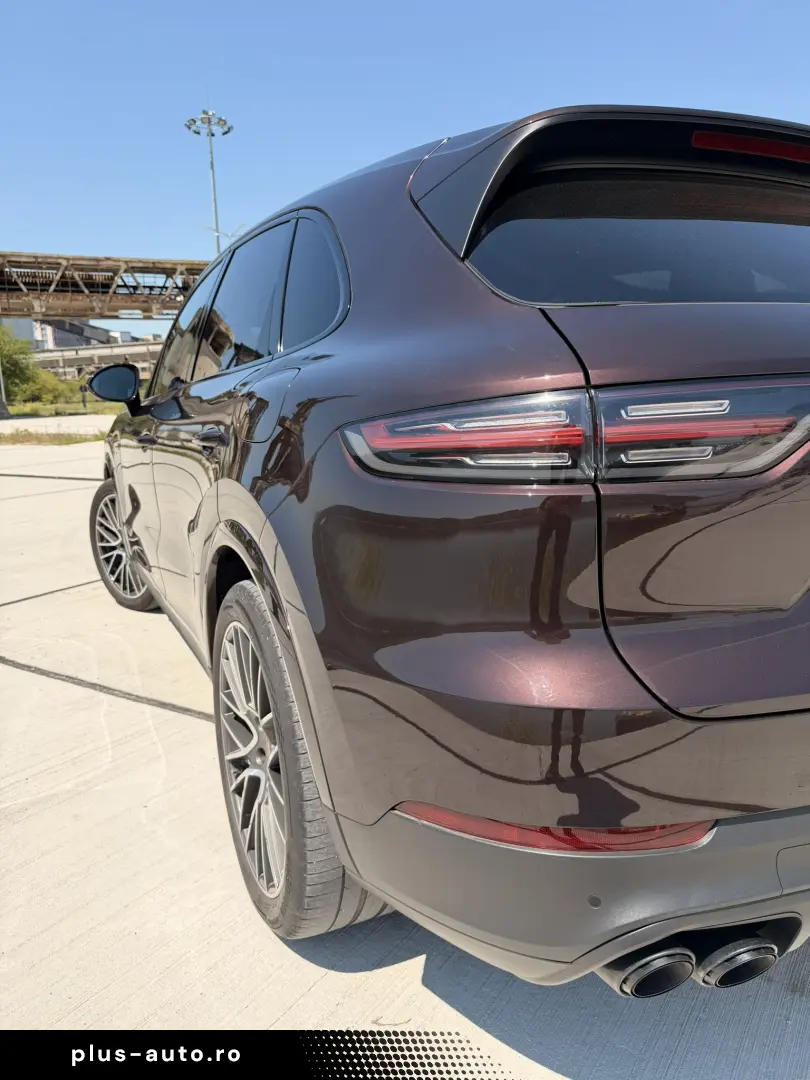 Porsche Cayenne E-Hybrid 462 CP   Peste 29.000 € Opționale