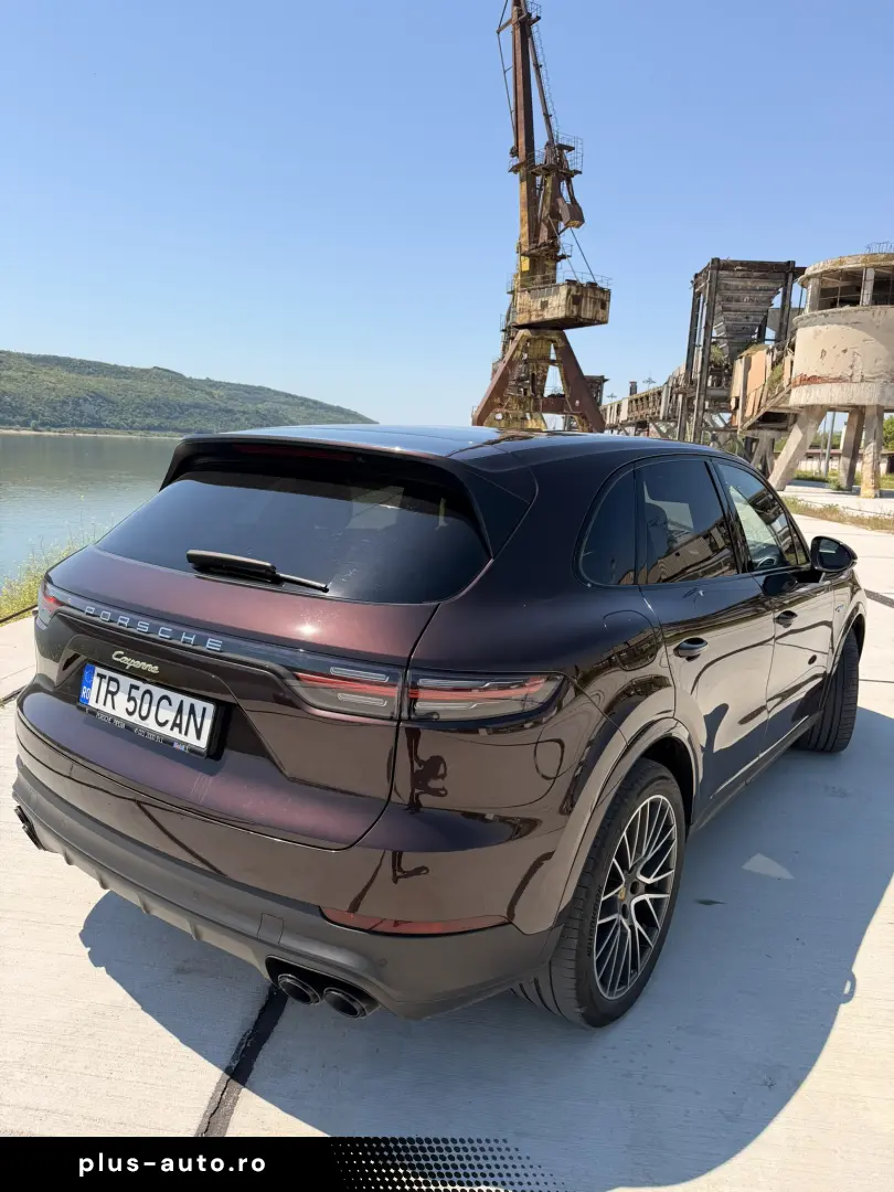 Porsche Cayenne E-Hybrid 462 CP   Peste 29.000 € Opționale