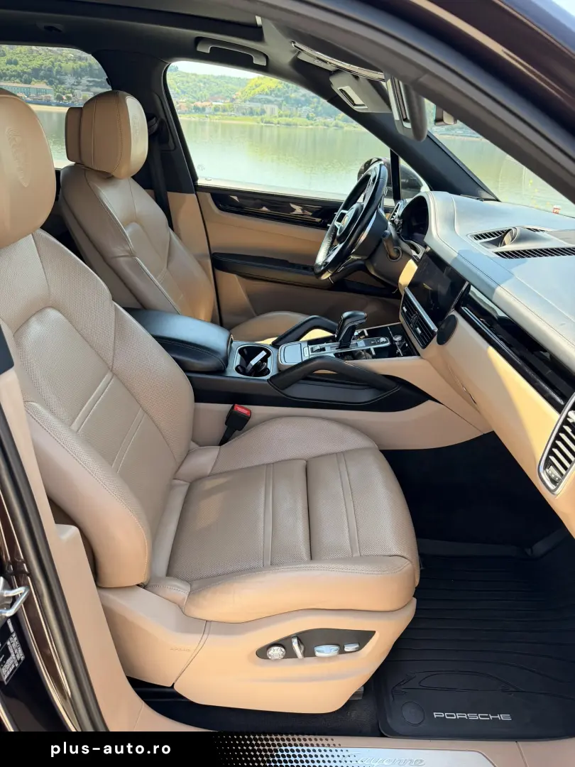 Porsche Cayenne E-Hybrid 462 CP   Peste 29.000 € Opționale