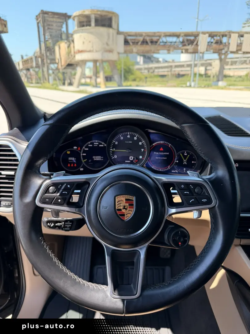 Porsche Cayenne E-Hybrid 462 CP   Peste 29.000 € Opționale