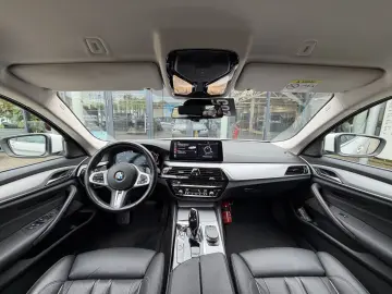 BMW 530d xDrive Tour AHK Standh. Laser h&k DA-Prof