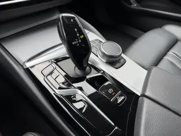 BMW 530d xDrive Tour AHK Standh. Laser h&k DA-Prof