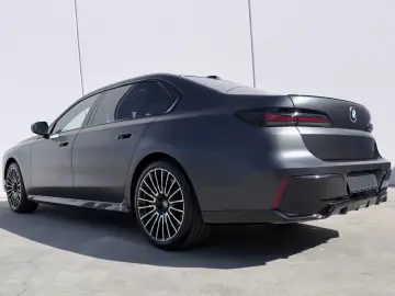 BMW 740d xDrive M Sport Pro Fond E. Innovation Froze