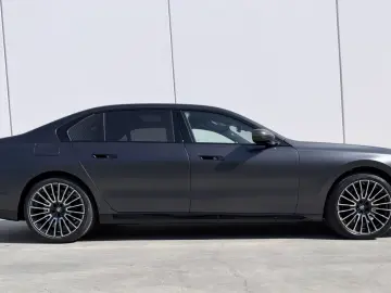 BMW 740d xDrive M Sport Pro Fond E. Innovation Froze