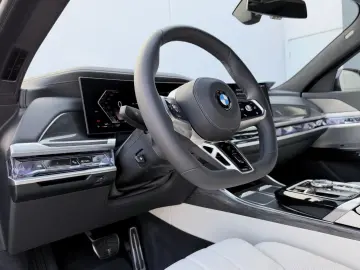 BMW 740d xDrive M Sport Pro Fond E. Innovation Froze