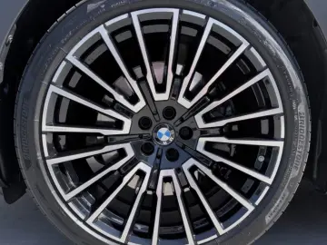 BMW 740d xDrive M Sport Pro Fond E. Innovation Froze