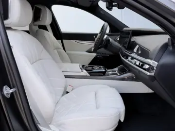 BMW 740d xDrive M Sport Pro Fond E. Innovation Froze