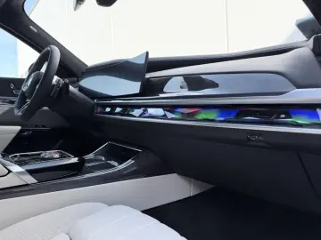 BMW 740d xDrive M Sport Pro Fond E. Innovation Froze