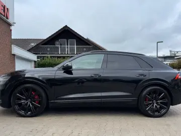 AUDI SQ8 4.0 TFSI QUATTRO   COMPETITION PLUS • CARBON