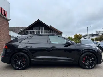 AUDI SQ8 4.0 TFSI QUATTRO   COMPETITION PLUS • CARBON