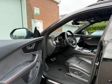 AUDI SQ8 4.0 TFSI QUATTRO   COMPETITION PLUS • CARBON