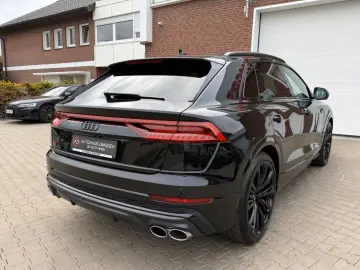 AUDI SQ8 4.0 TFSI QUATTRO   COMPETITION PLUS • CARBON