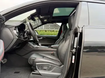 AUDI SQ8 4.0 TFSI QUATTRO   COMPETITION PLUS • CARBON