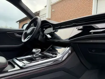 AUDI SQ8 4.0 TFSI QUATTRO   COMPETITION PLUS • CARBON