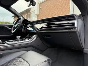AUDI SQ8 4.0 TFSI QUATTRO   COMPETITION PLUS • CARBON