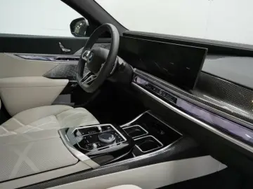 BMW 740d xDr. M Sport Pro NP 177190.-! Lounge Pak.