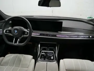 BMW 740d xDr. M Sport Pro NP 177190.-! Lounge Pak.