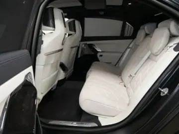 BMW 740d xDr. M Sport Pro NP 177190.-! Lounge Pak.