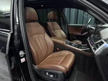 BMW X7 xDrive 40 d M Sport PRO SKY-LOUNGE 7-SITZE