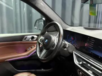 BMW X7 xDrive 40 d M Sport PRO SKY-LOUNGE 7-SITZE