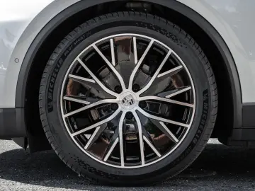 PORSCHE Macan Panorama Dachsystem Luftfederung 21 Zoll