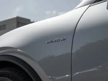 PORSCHE Macan Panorama Dachsystem Luftfederung 21 Zoll