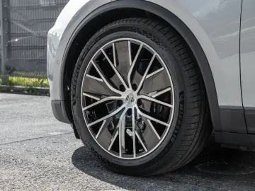 PORSCHE Macan Panorama Dachsystem Luftfederung 21 Zoll