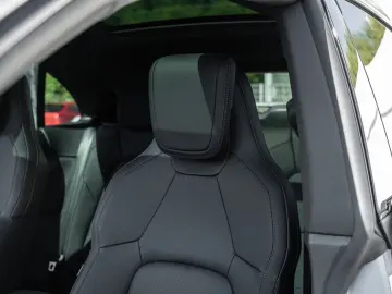 PORSCHE Macan Panorama Dachsystem Luftfederung 21 Zoll