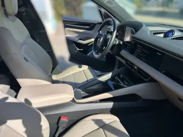 PORSCHE Macan 4  LUFT AHK KAMERA HUD MATRIX PANO 4x SHZ